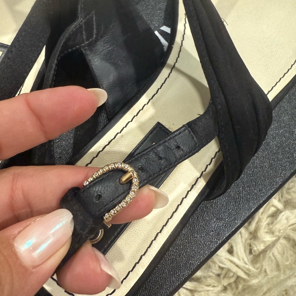 Chanel Black and White Sandals with Logo Detail - Picture 8 of 10